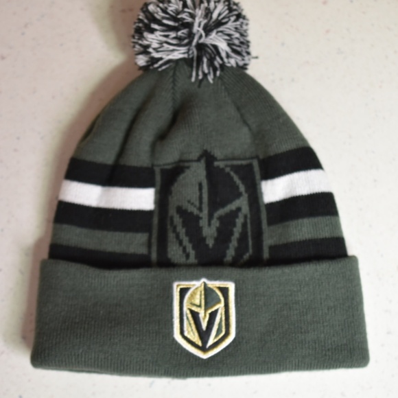 Golden Knights Kuricha Bleacher Buddy Plush NEW & EUC Youth Toque - Picture 12 of 12